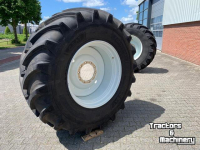Wheels, Tyres, Rims & Dual spacers  Ceat 710/70R38 Banden