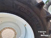 Wheels, Tyres, Rims & Dual spacers  Ceat 710/70R38 Banden