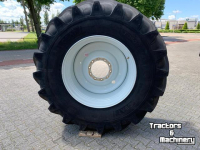 Wheels, Tyres, Rims & Dual spacers  Ceat 710/70R38 Banden