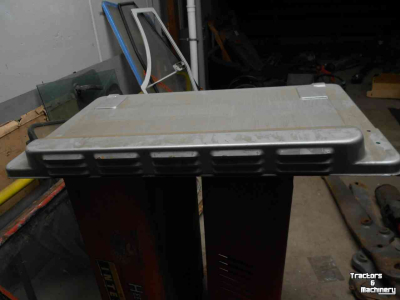 Used parts for tractors Landini 80 serie en mf 600 serie