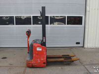 Electrical pallettruck Linde L12i palletstapelaar palletheffer palletwagen defect