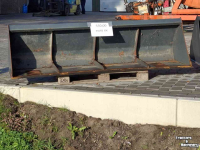 Loading buckets VTM SGB 2400 met EURO