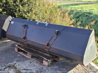 Loading buckets VTM SGB 2400 met EURO