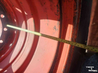Wheels, Tyres, Rims & Dual spacers Michelin 1000/50R25. 40 mm