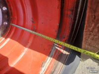 Wheels, Tyres, Rims & Dual spacers Michelin 1000/50R25. 40 mm