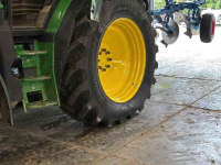 Wheels, Tyres, Rims & Dual spacers Bridgestone 580/70R42