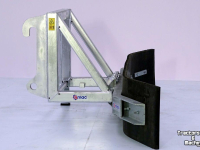 Rubber yard scraper Qmac 180 SCHUIF VAST ATLAS AR95