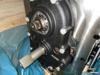 Tractor New Holland Versnellingsbak  16x16 Electro Command New Holland T5 Electro Command Parts nr:47028713