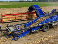 Onion harvester SU-Tech uienlader met doorvalmat