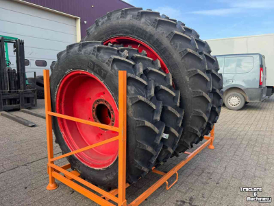 Wheels, Tyres, Rims & Dual spacers  300/95R46 & 270/95R32