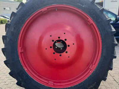Wheels, Tyres, Rims & Dual spacers  300/95R46 & 270/95R32