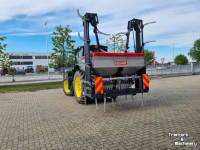 Fertilizer spreader Fissore Pneumatische Kunstmeststrooier 16 Uitgangen