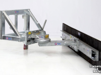 Rubber yard scraper Qmac 240 MECH SCHUIN THALER KNIKLADER