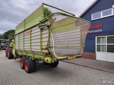 Self-loading wagon Claas Sprint 445
