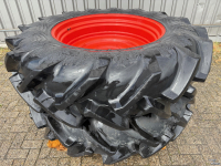 Wheels, Tyres, Rims & Dual spacers Pirelli 18.4R38 ploegbanden