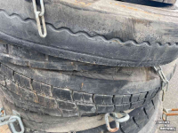 Pasture harrow Pirelli Weidesleep banden 295/80 R 225