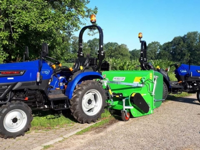 Horticultural Tractors Farmtrac FT26 . FT 20 en FT 26 Hydrostaat