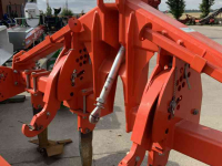 Deep subsoiler Kuhn DC301 woeler | kooirol | hef
