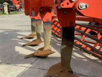 Deep subsoiler Kuhn DC301 woeler | kooirol | hef