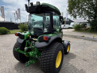 Small-track Tractor John Deere 4066R
