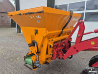 Sawdust spreader for boxes Flingk ZX 1500 instrooibak euro aansluiting boxenstrooier