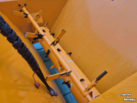 Sawdust spreader for boxes Flingk ZX 1500 instrooibak euro aansluiting boxenstrooier