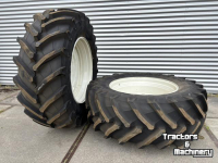 Wheels, Tyres, Rims & Dual spacers Trelleborg Set Trelleborg TM-800 banden 650/65R42 op vaste velg
