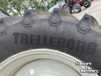 Wheels, Tyres, Rims & Dual spacers Trelleborg Set Trelleborg TM-800 banden 650/65R42 op vaste velg