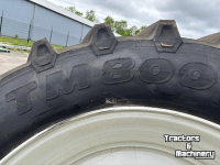Wheels, Tyres, Rims & Dual spacers Trelleborg Set Trelleborg TM-800 banden 650/65R42 op vaste velg