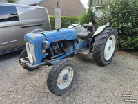 Tractor Fordson Dexta