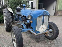 Tractor Fordson Dexta