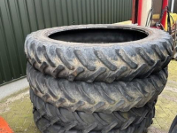 Wheels, Tyres, Rims & Dual spacers Alliance Alliance 13.6R48 banden compleet op velg 2 stuks