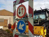 Other equipment for road, roadside and ditch maintenance  Opklapbaar Waarschuwingsbord / Verkeersbord