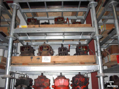 Other tractors and accessories David Brown Alle type s Case en David Brown onderdelen