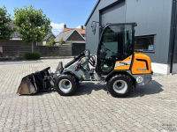 Wheelloader Giant G2500 HD X-TRA. Bak en Lepels, Vol cabine, 208 uur.