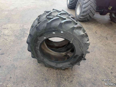 Wheels, Tyres, Rims & Dual spacers Good Year 13.6R24 banden