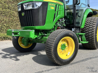 Small-track Tractor John Deere 4066R