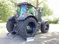 Tractor Valtra T 235 D