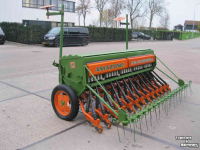 Seed drill Amazone D8-30 Special