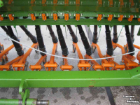 Seed drill Amazone D8-30 Special