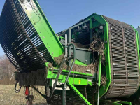 Potato harvester AVR Puma 3