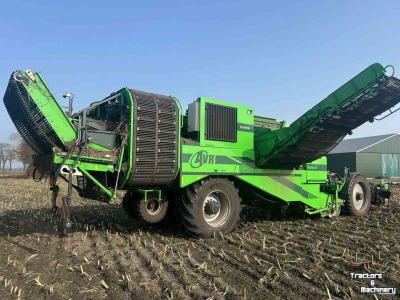 Potato harvester AVR Puma 3