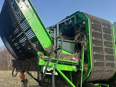 Potato harvester AVR Puma 3