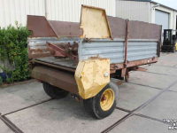 Manure spreader Agromet N245 meststrooier ruigemeststrooier opknapper