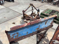 Rubber yard scraper  Sneeuwschuif rubberschuif heftruck driepunt