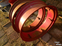 Wheels, Tyres, Rims & Dual spacers Deutz 10-32 kronprinz