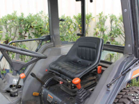 Horticultural Tractors Kubota L3300 tuinbouwtrekker smalspoortrekker tractor met cabine en gazonbanden