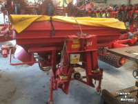 Fertilizer spreader Lely weegstrooier