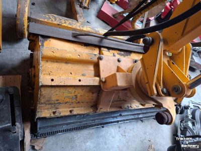 Mowing arm with flailmower Herder MBKA 512SH
