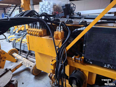 Mowing arm with flailmower Herder MBKA 512SH